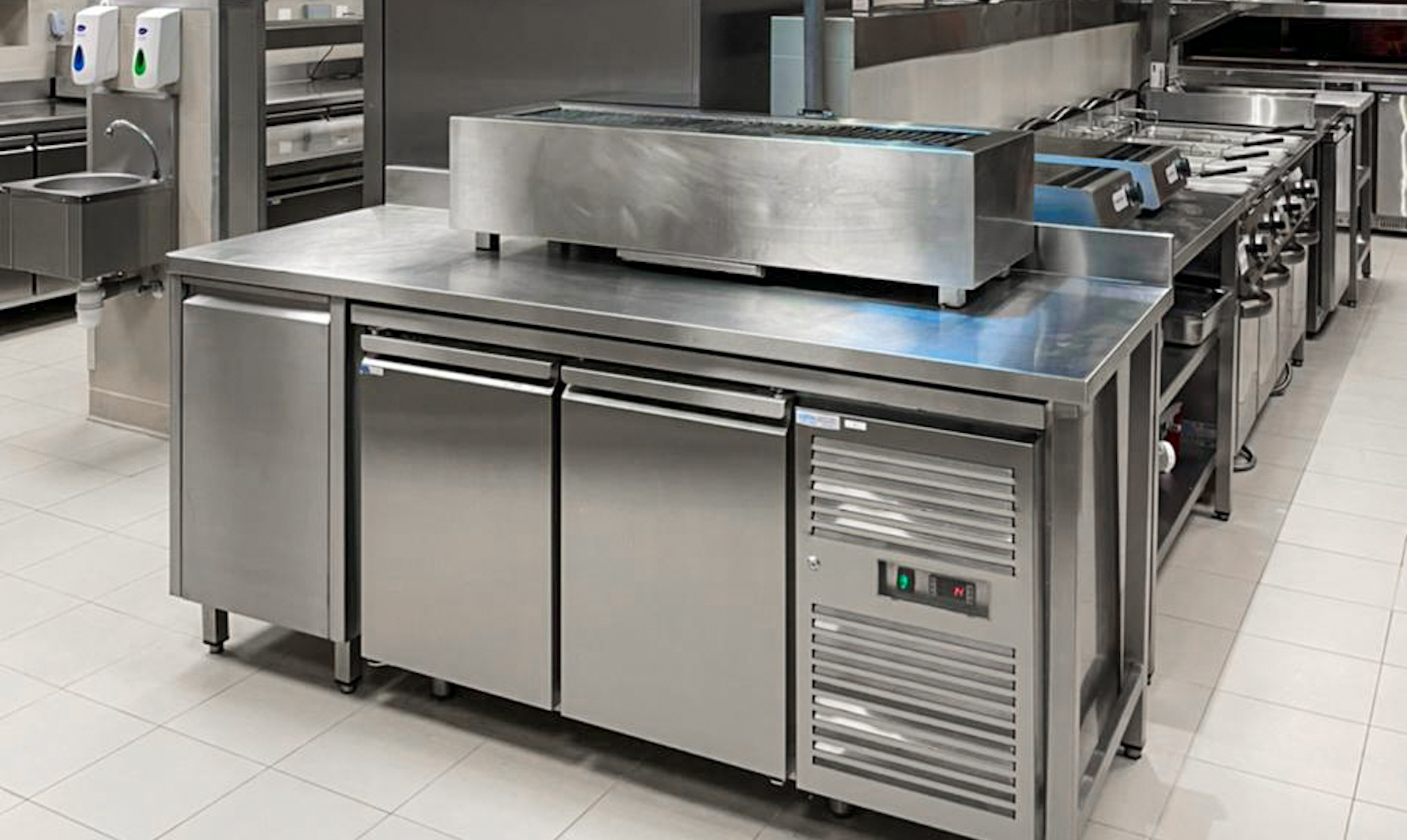Kitchen Equipment Used In Hotels - Dubai - A To Z WHS