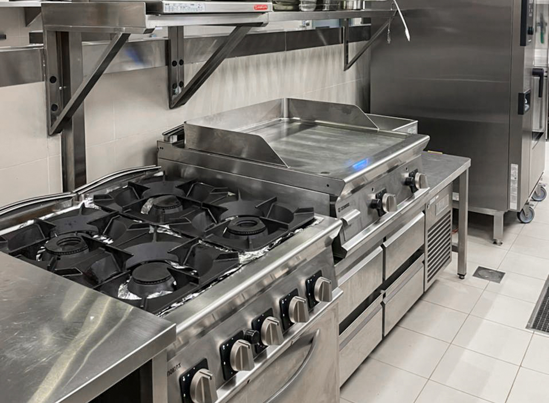 Kitchen Equipment Used In Hotels - Dubai - A To Z WHS